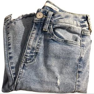 SO (Kohl’s) Acid Washed High-Rise Kick Cropped Jeans in a size Juniors 0